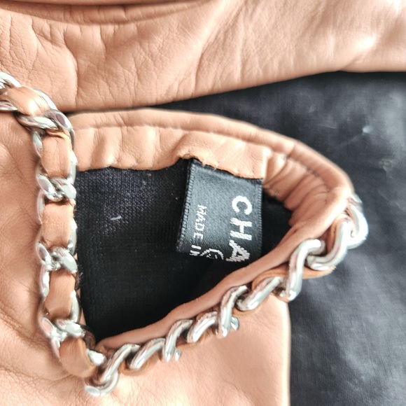 100% AUTHENTIC CHANEL GLOVES BRAND NEW - MADE IN FRANCE - Picture 4 of 7